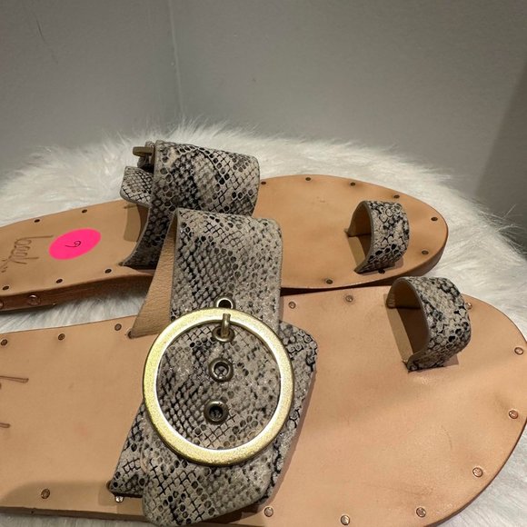 Beeks Swift Sandals - Size 6 - Picture 3 of 5